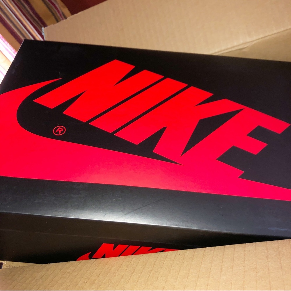 COPY - NWB Air Jordan 1 Retro High OG - Picture 4 of 8